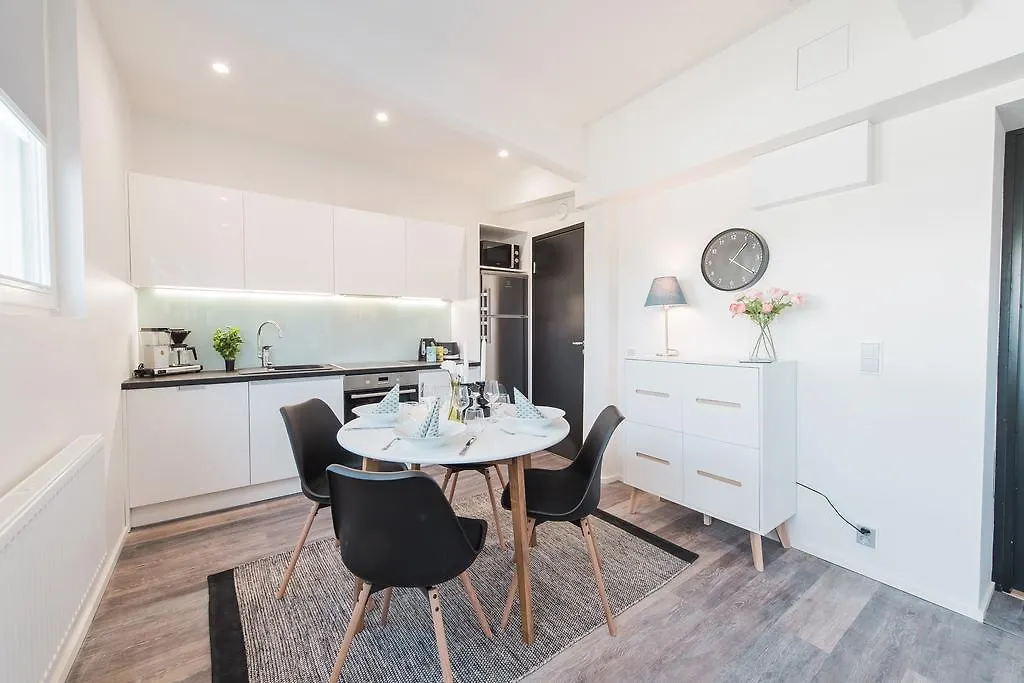 Forenom Serviced Apartments Helsinki Lauttasaari 0*,  Finlandia